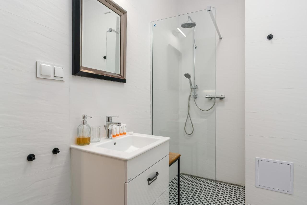 Deluxe Mtp Apartments Matejki By Noclegi Renters Poznań Kültér fotó