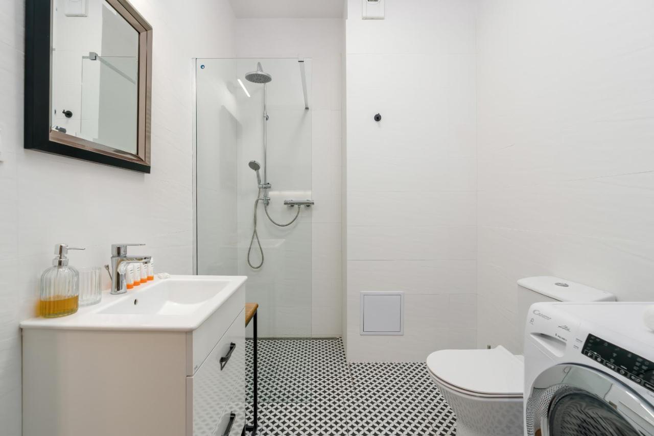 Deluxe Mtp Apartments Matejki By Noclegi Renters Poznań Kültér fotó