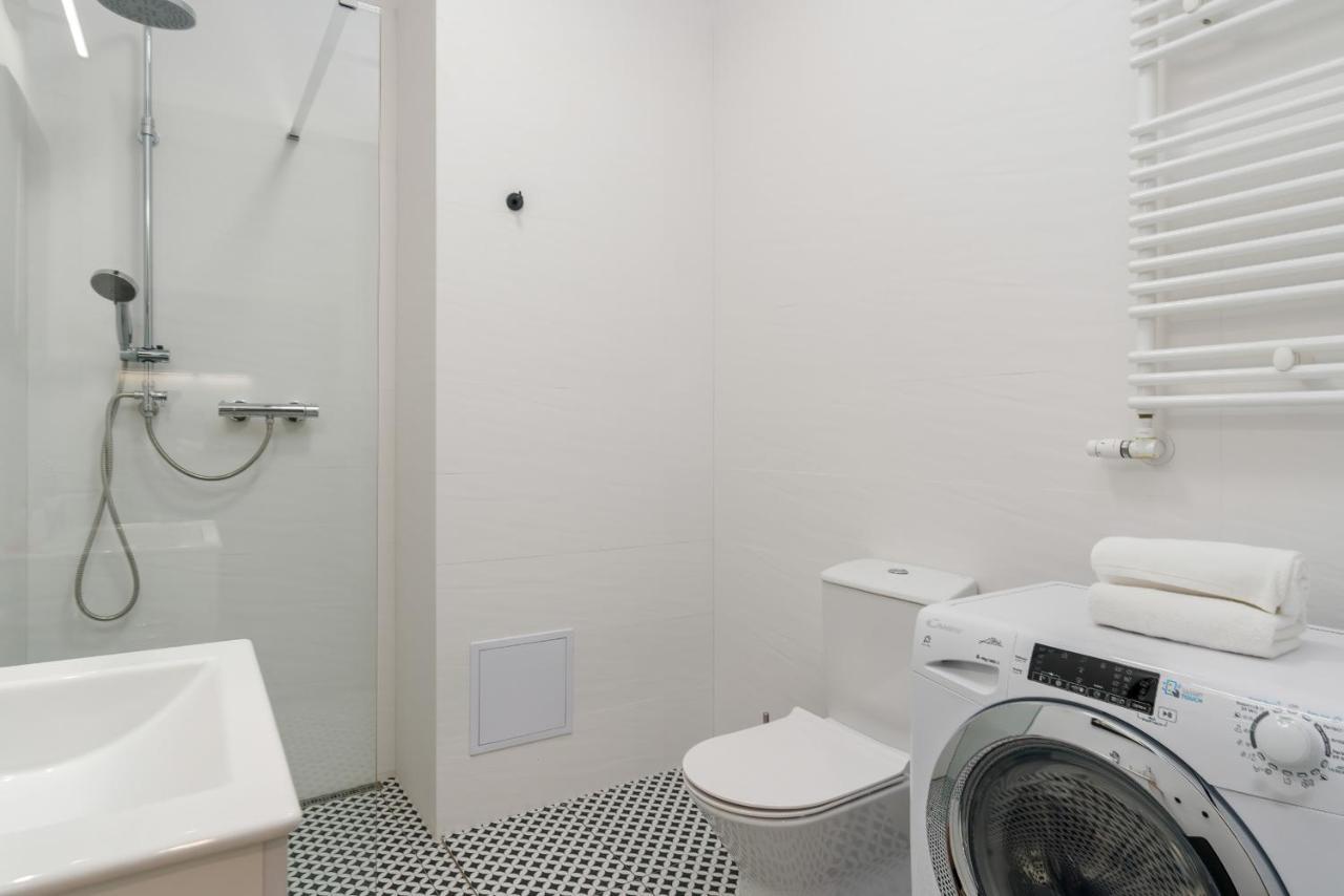 Deluxe Mtp Apartments Matejki By Noclegi Renters Poznań Kültér fotó